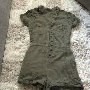 Abercrombie army green collared romper